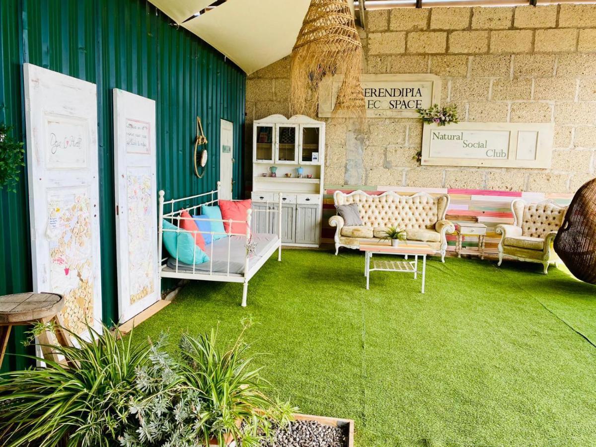 Lykke Suite Spa Sauna Piscina Y Jardin Buzanada Eksteriør billede