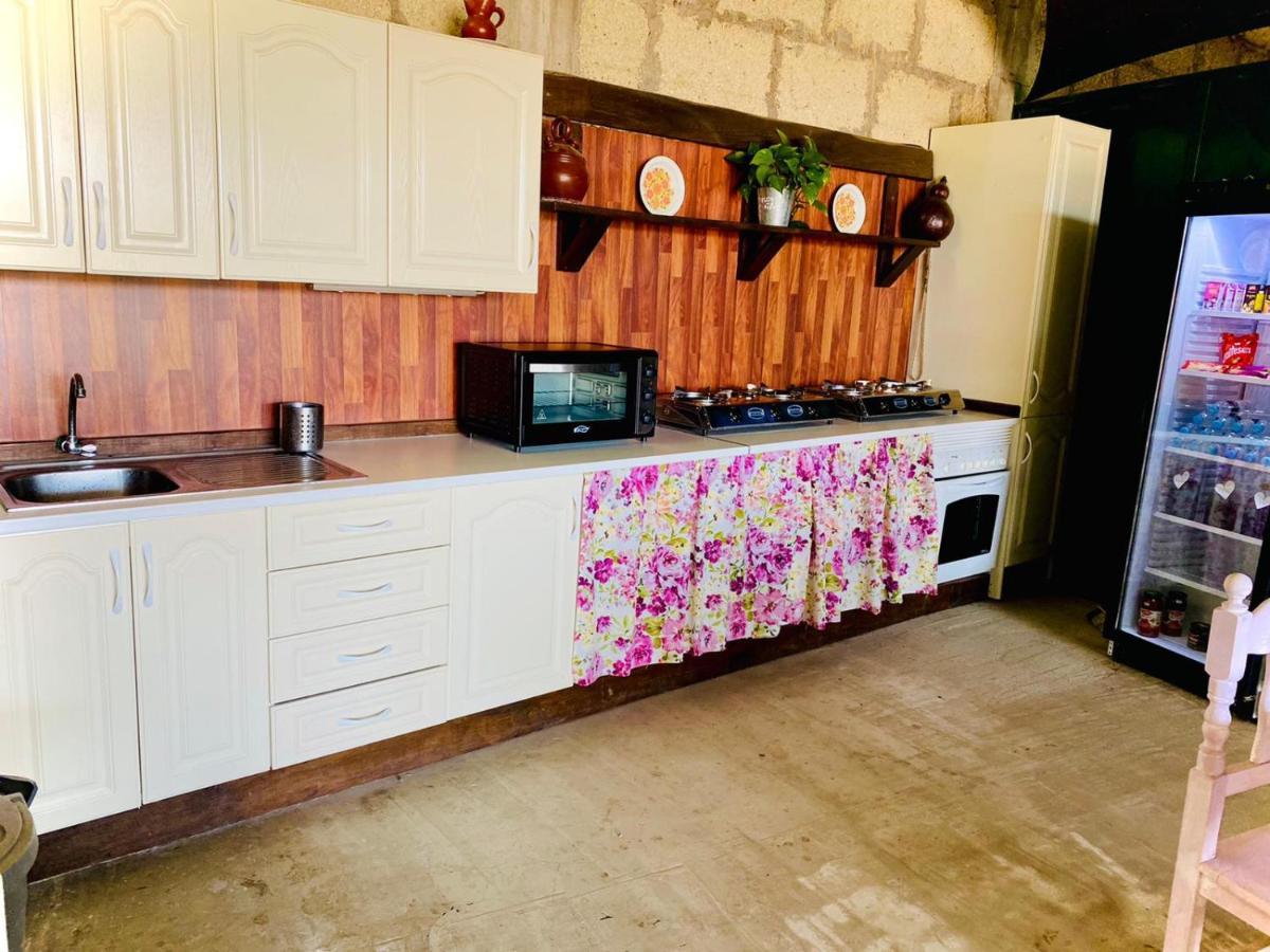 Lykke Suite Spa Sauna Piscina Y Jardin Buzanada Eksteriør billede
