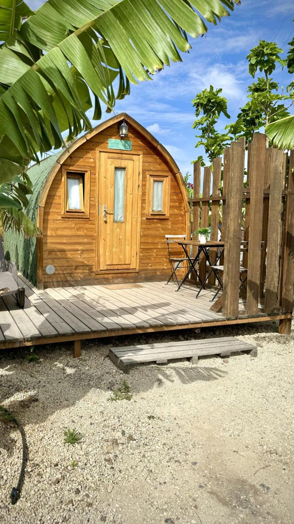 Lykke Suite Spa Sauna Piscina Y Jardin Buzanada Eksteriør billede