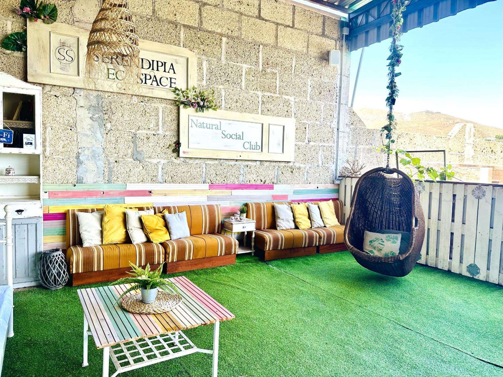 Lykke Suite Spa Sauna Piscina Y Jardin Buzanada Eksteriør billede